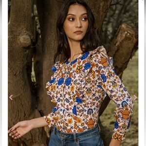 NWT Beyond by Vera Johanna top